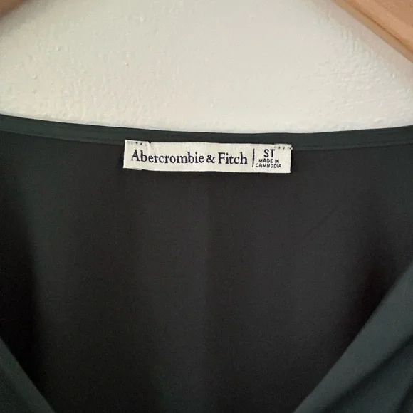 A & F Elegant Dark Green Long Sleeve Bodysuit - Picture 3 of 3